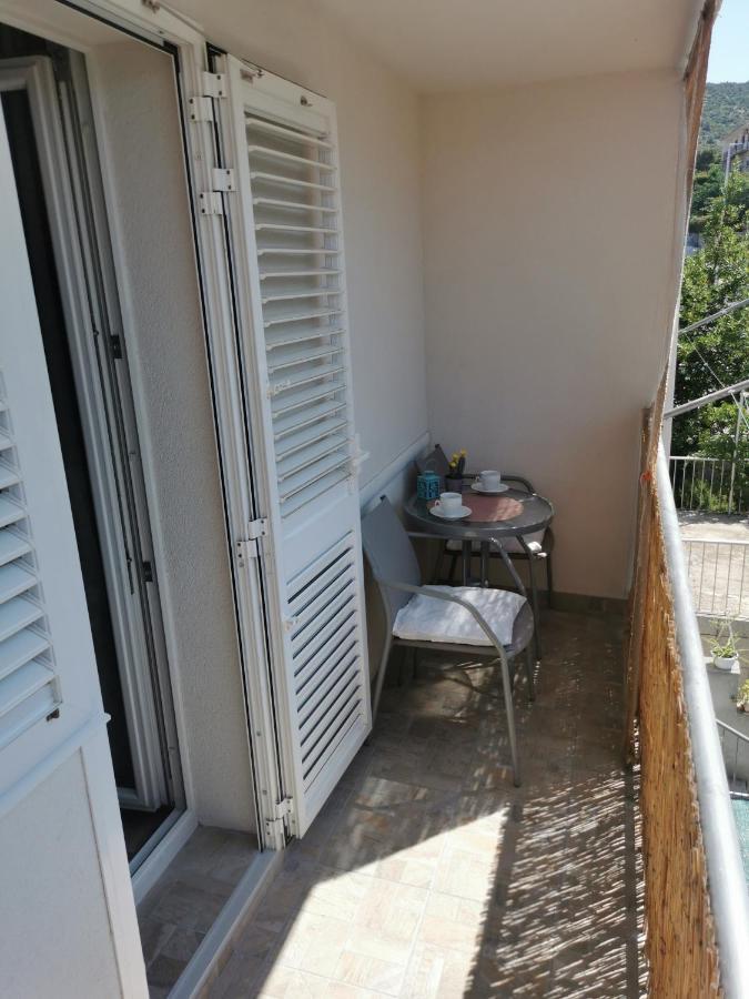 Apartman Jela 希贝尼克 外观 照片